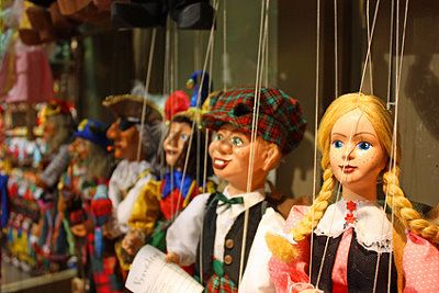 Puppen in einem Kindertheater